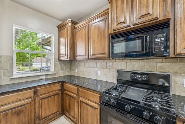 1716 Kamber Terrace, Edmond, OK 73003