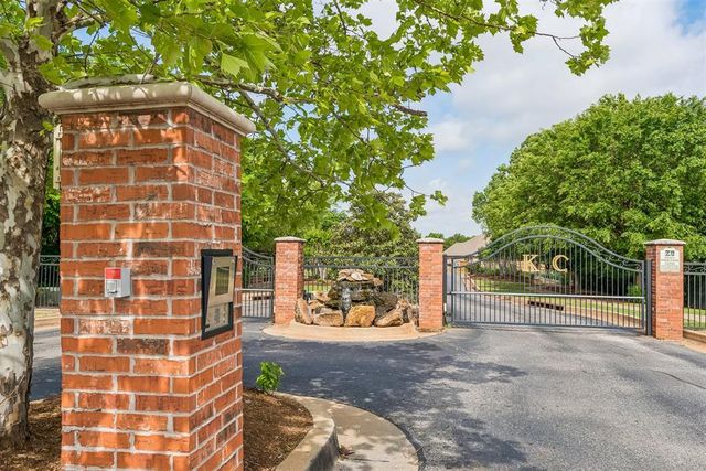 1716 Kamber Terrace, Edmond, OK 73003