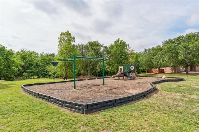 1716 Kamber Terrace, Edmond, OK 73003