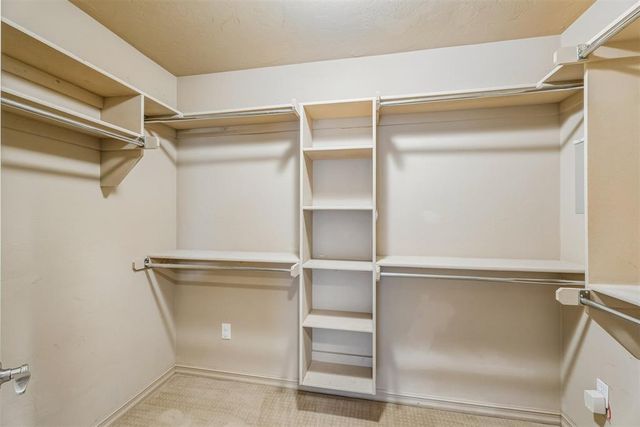 1716 Kamber Terrace, Edmond, OK 73003