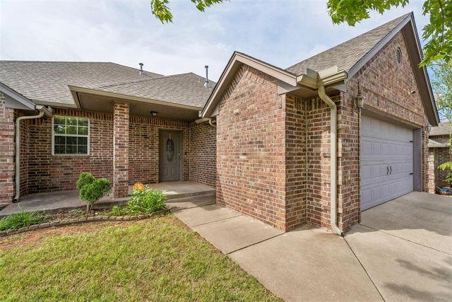 1716 Kamber Terrace, Edmond, OK 73003