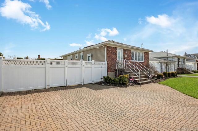 3341 Elliott Boulevard, Oceanside, NY 11572