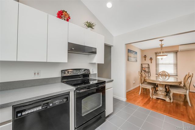 3341 Elliott Boulevard, Oceanside, NY 11572