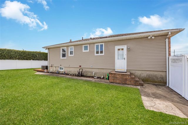 3341 Elliott Boulevard, Oceanside, NY 11572