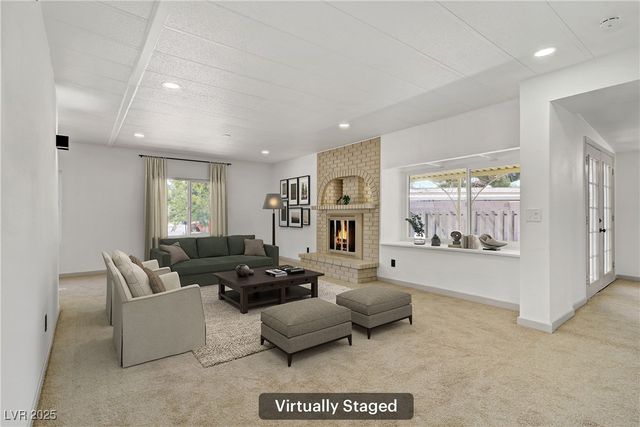 153 Sir Thomas Drive, Las Vegas, NV 89110