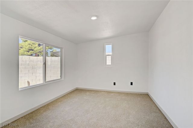 153 Sir Thomas Drive, Las Vegas, NV 89110