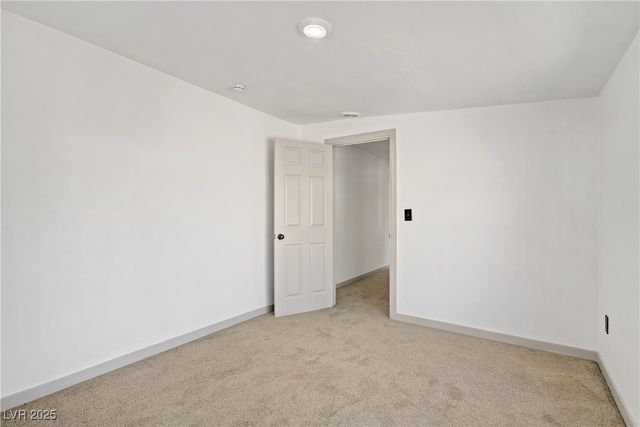 153 Sir Thomas Drive, Las Vegas, NV 89110