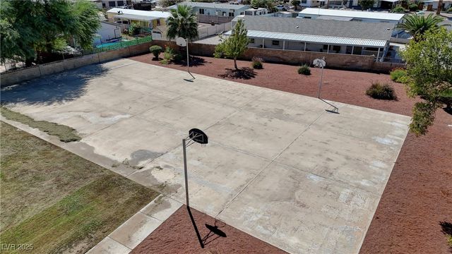 153 Sir Thomas Drive, Las Vegas, NV 89110