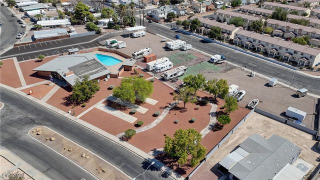 153 Sir Thomas Drive, Las Vegas, NV 89110