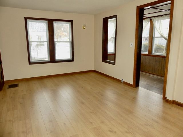 26 Whitin Ave, Chicopee, MA 01013