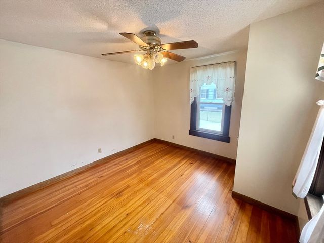 26 Whitin Ave, Chicopee, MA 01013