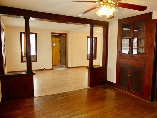 26 Whitin Ave, Chicopee, MA 01013