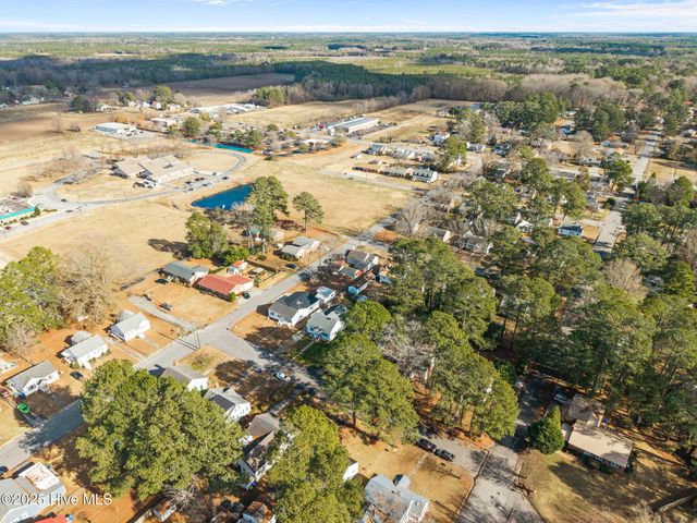 916 N Pembroke Avenue N, Ahoskie, NC 27910