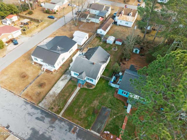 916 N Pembroke Avenue N, Ahoskie, NC 27910