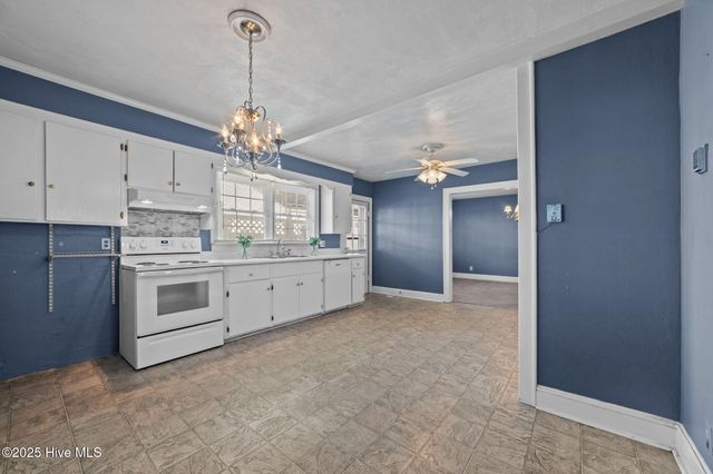 916 N Pembroke Avenue N, Ahoskie, NC 27910