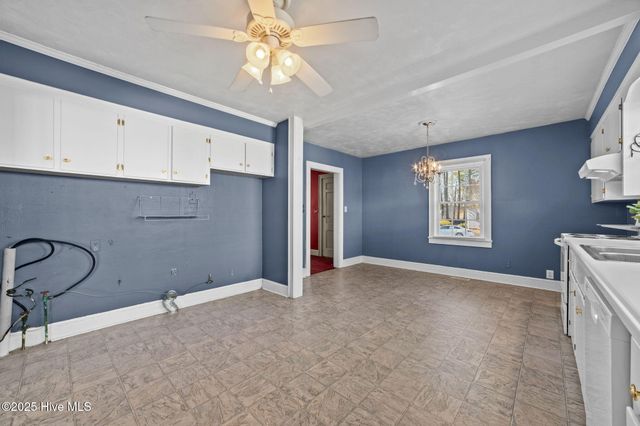 916 N Pembroke Avenue N, Ahoskie, NC 27910