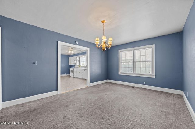 916 N Pembroke Avenue N, Ahoskie, NC 27910