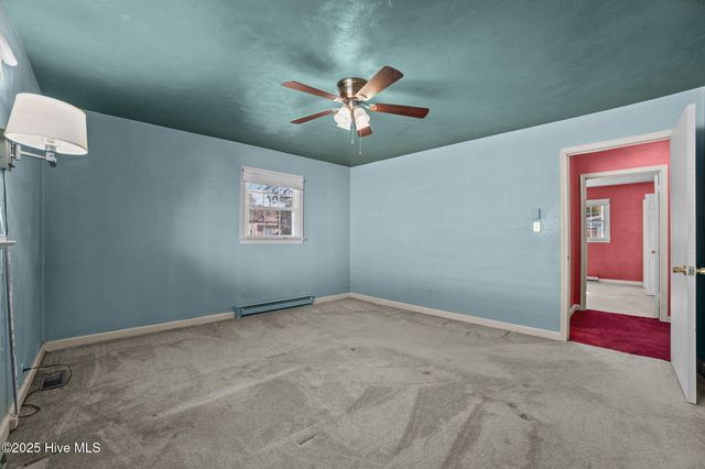 916 N Pembroke Avenue N, Ahoskie, NC 27910