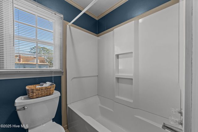 916 N Pembroke Avenue N, Ahoskie, NC 27910