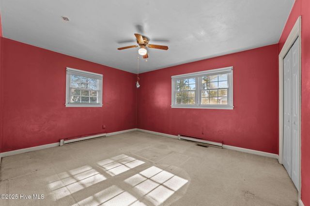 916 N Pembroke Avenue N, Ahoskie, NC 27910