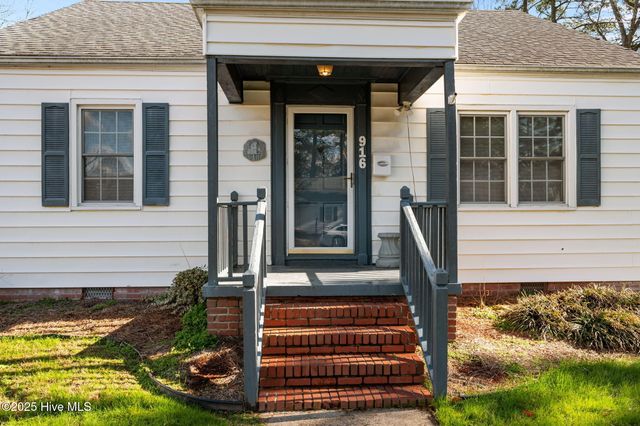 916 N Pembroke Avenue N, Ahoskie, NC 27910