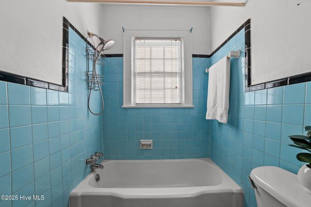 916 N Pembroke Avenue N, Ahoskie, NC 27910