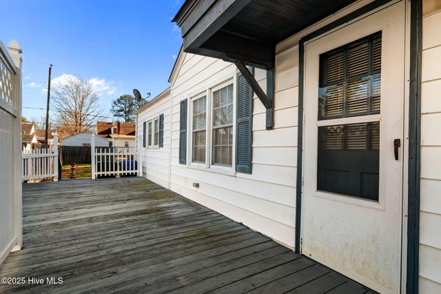 916 N Pembroke Avenue N, Ahoskie, NC 27910