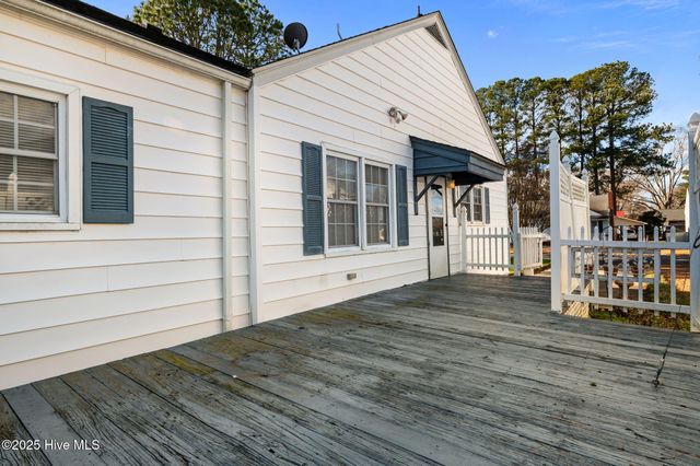 916 N Pembroke Avenue N, Ahoskie, NC 27910