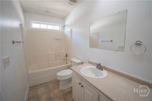 28 Dunnoman Drive, Savannah, GA 31419