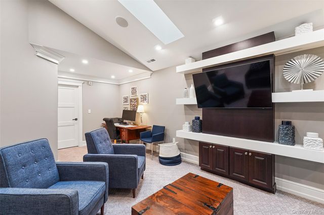 4 Goldman Court, Cortlandt Manor, NY 10567