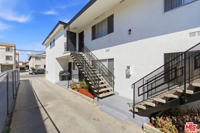 11936 Grevillea Avenue, Hawthorne, CA 90250