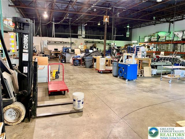 90 South Commerce Way suite 103, Hanover Twp, PA 18017