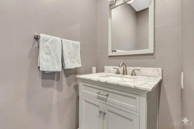 4238 Leonard Avenue, St Bernard, OH 45217