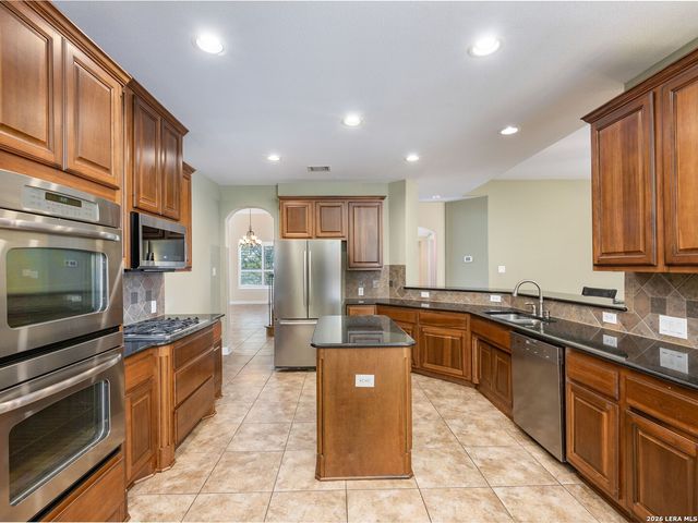 21502 Granada Hill, San Antonio, TX 78256