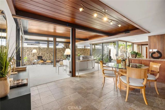 10662 Crawford Canyon, North Tustin, CA 92705