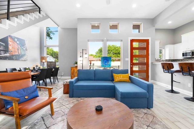 3807 Vilbig Road, Dallas, TX 75212