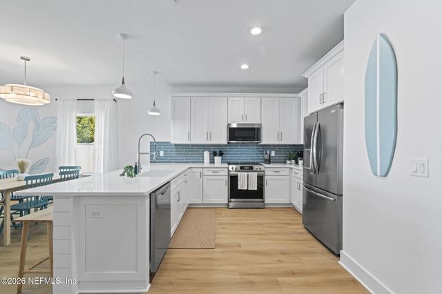 921-925 2ND Avenue S, Jacksonville Beach, FL 32250