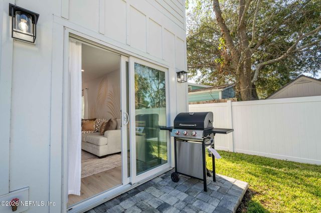 921-925 2ND Avenue S, Jacksonville Beach, FL 32250