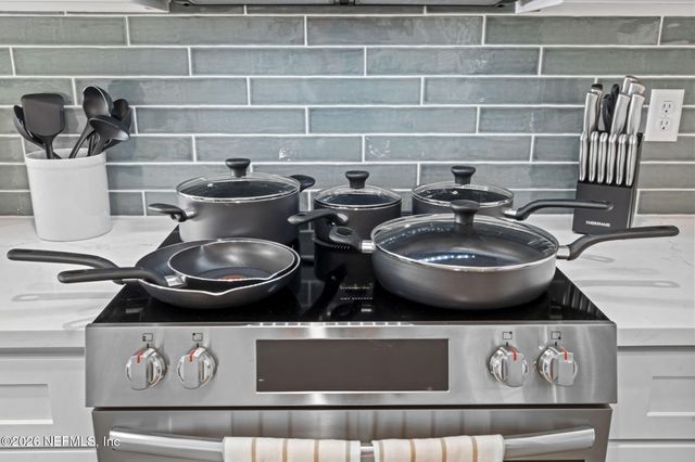 921-925 2ND Avenue S, Jacksonville Beach, FL 32250