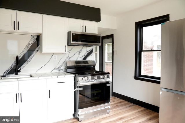 1421 FAYETTE AVE, Reading, PA 19607