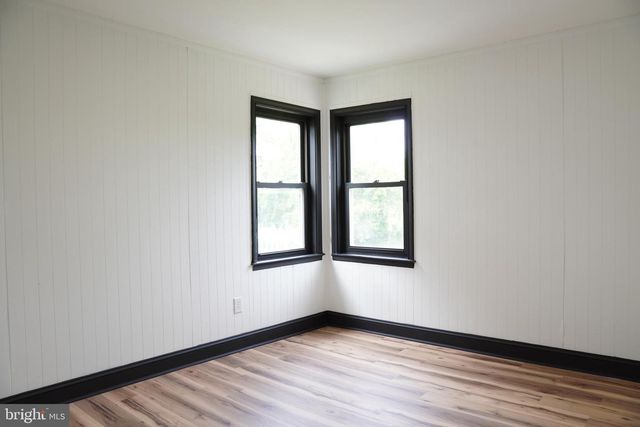 1421 FAYETTE AVE, Reading, PA 19607