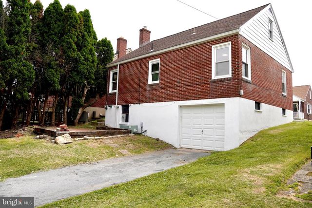 1421 FAYETTE AVE, Reading, PA 19607
