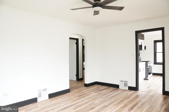1421 FAYETTE AVE, Reading, PA 19607