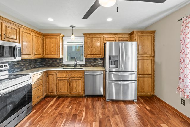 310 W FERNDALE Drive, Council Bluffs, IA 51503