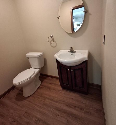 310 W FERNDALE Drive, Council Bluffs, IA 51503