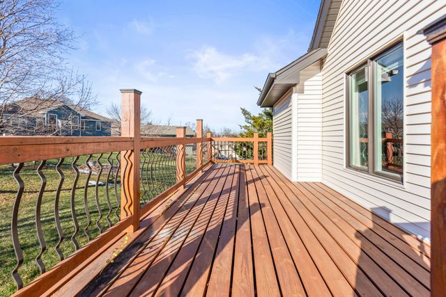 310 W FERNDALE Drive, Council Bluffs, IA 51503