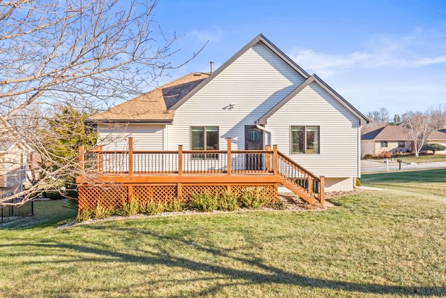 310 W FERNDALE Drive, Council Bluffs, IA 51503