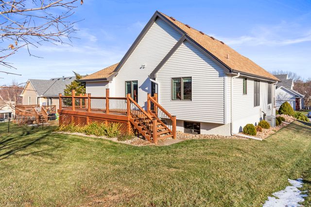 310 W FERNDALE Drive, Council Bluffs, IA 51503