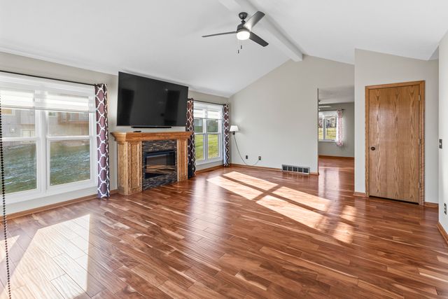 310 W FERNDALE Drive, Council Bluffs, IA 51503