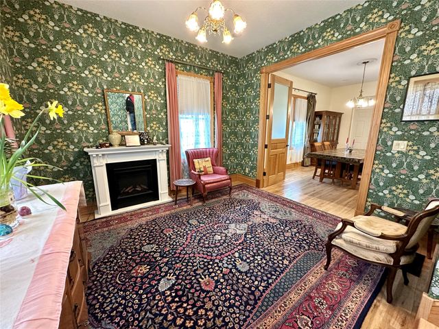 1316 4th Avenue, Grinnell, IA 50112